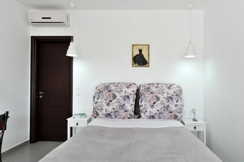 Tsakanos Home Adamantas  Buitenkant foto